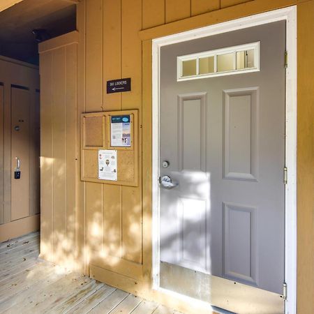 Ski-Inandout And Golf Condo With Aandc At Holiday Valley! 엘리콧빌 외부 사진