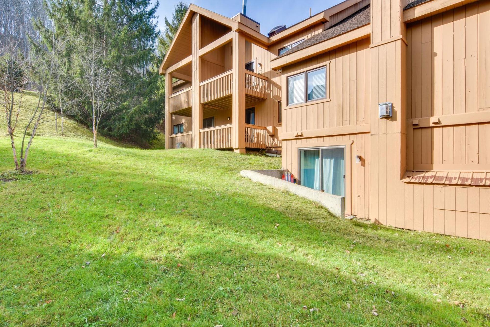 Ski-Inandout And Golf Condo With Aandc At Holiday Valley! 엘리콧빌 외부 사진